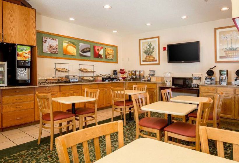 Hotel Fairfield Inn & Suites Kansas City North Near Worlds Of Fun  | Kansas City | Missouri | United States 14