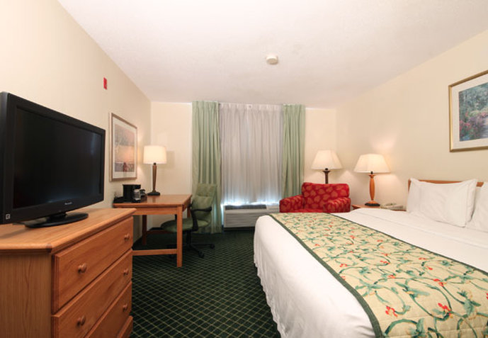 Hotel Fairfield Inn & Suites Kansas City North Near Worlds Of Fun  | Kansas City | Missouri | United States 18