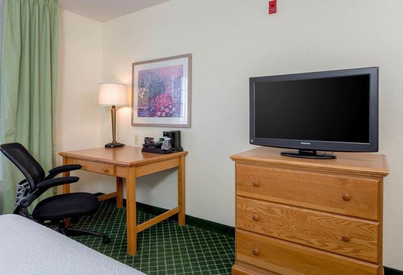 Hotel Fairfield Inn & Suites Kansas City North Near Worlds Of Fun  | Kansas City | Missouri | United States 7