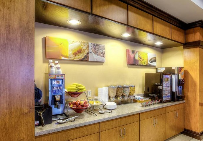 Hotel Fairfield Inn & Suites By Marriott Mcallen Airport  | Mcallen | Texas | United States 2