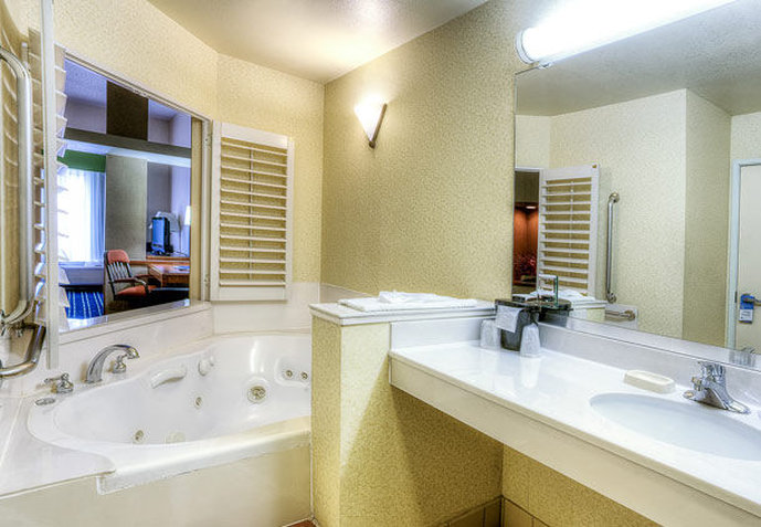 Hotel Fairfield Inn & Suites By Marriott Mcallen Airport  | Mcallen | Texas | United States 6