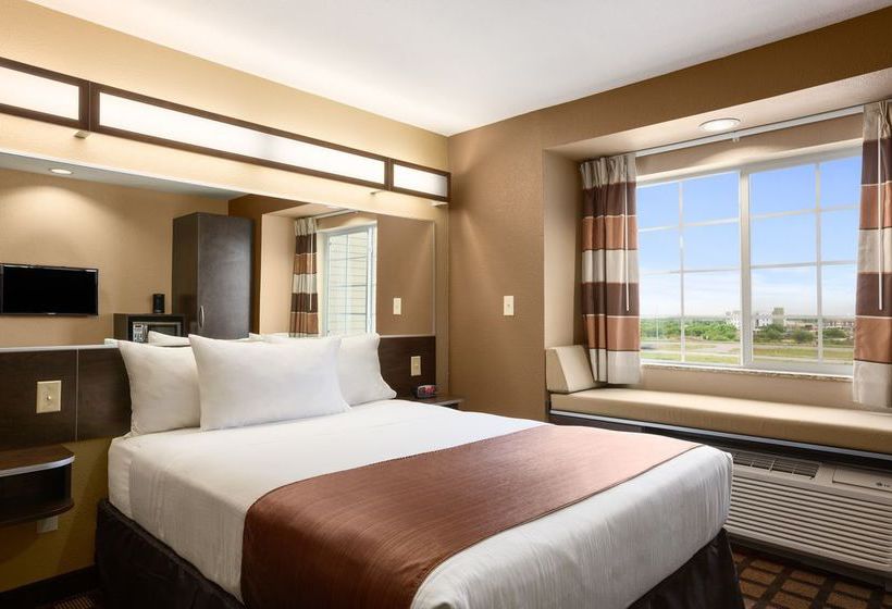 Microtel Inn & Suites Cotulla 