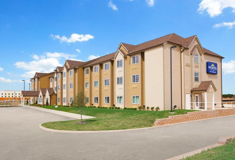 Microtel Inn & Suites Cotulla  | Cotulla | Texas | United States 12