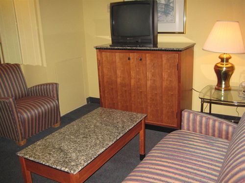 Hotel Days Inn & Suites Kalamazoo 