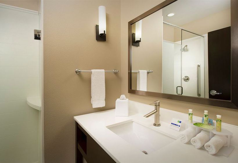 Hotel Holiday Inn Express & Suites Waco South  | Waco | Texas | United States