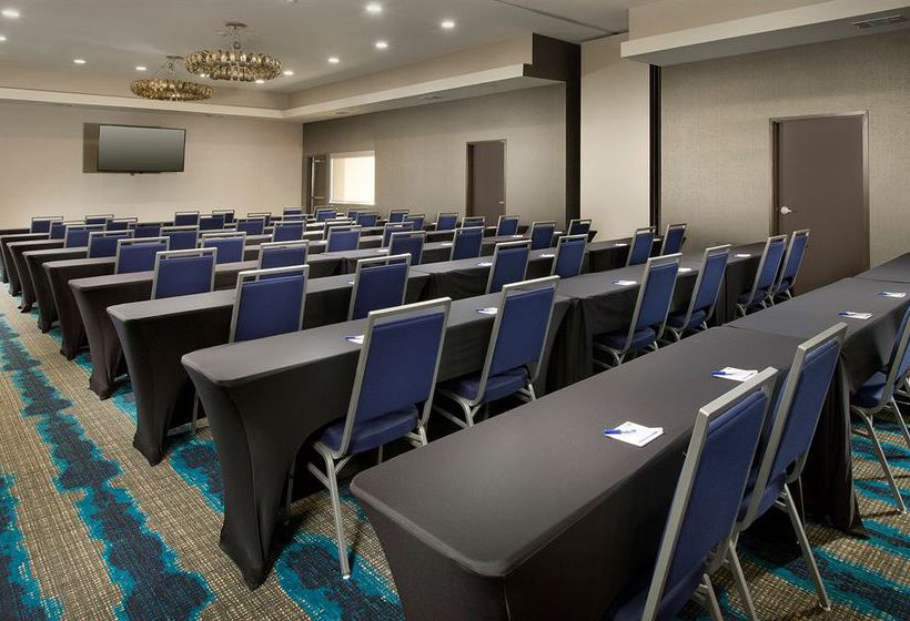 Hotel Holiday Inn Express & Suites Waco South  | Waco | Texas | United States 13