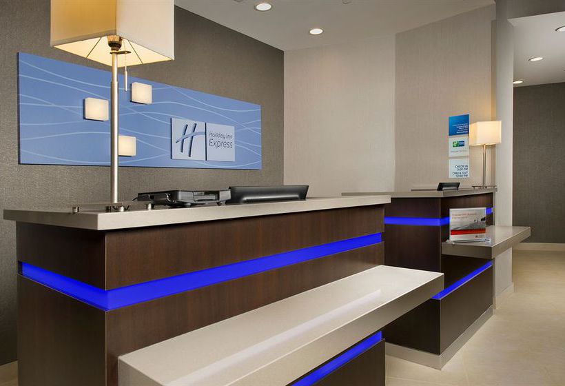 Hotel Holiday Inn Express & Suites Waco South  | Waco | Texas | United States 2