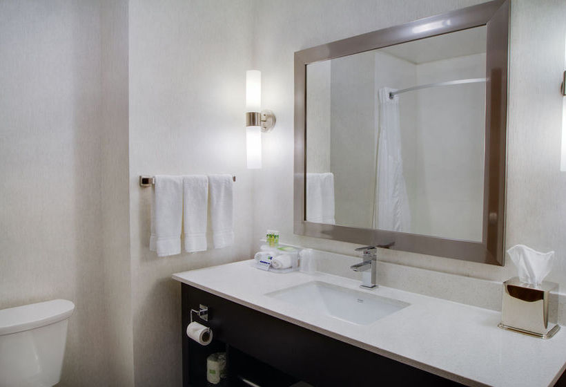 Hotel Holiday Inn Express & Suites Sidney  | Sidney | Ohio | United States 14