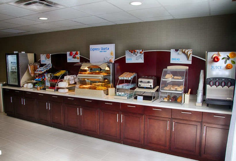 Hotel Holiday Inn Express & Suites Sidney  | Sidney | Ohio | United States 16