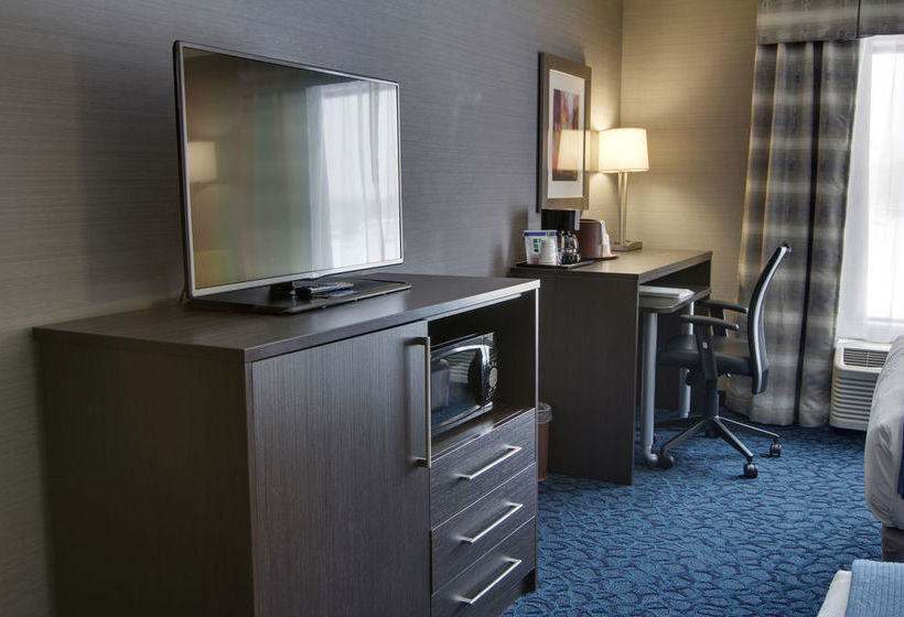 Hotel Holiday Inn Express & Suites Sidney  | Sidney | Ohio | United States 19