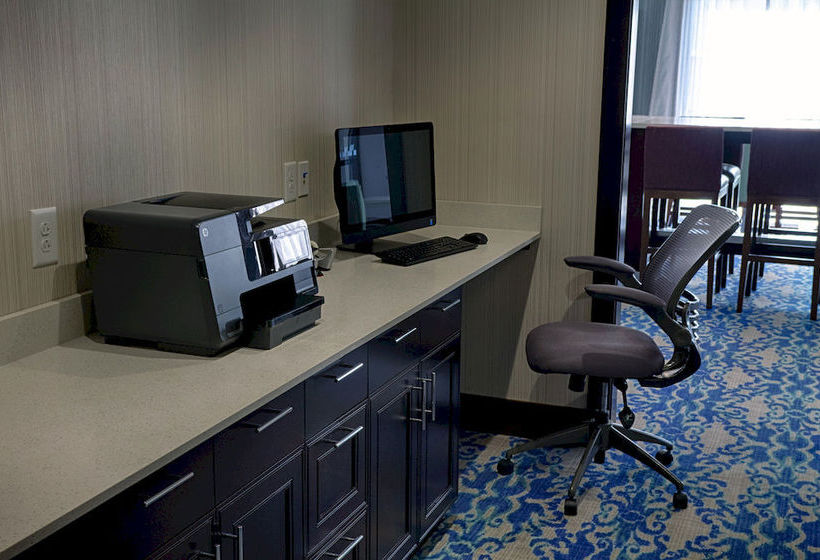 Hotel Holiday Inn Express & Suites Sidney  | Sidney | Ohio | United States 5