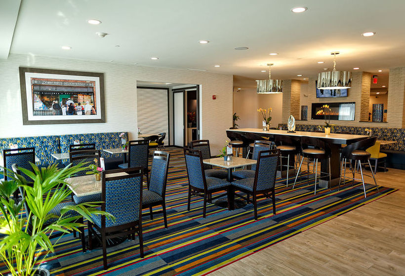 Hotel Holiday Inn Express & Suites Ann Arbor West - Zeeb Rd  | Ann Arbor | Michigan | United States 1