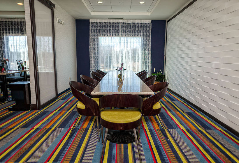 Hotel Holiday Inn Express & Suites Ann Arbor West - Zeeb Rd  | Ann Arbor | Michigan | United States 9