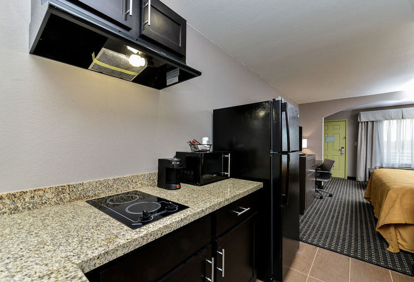 Hotel Quality Inn & Suites 