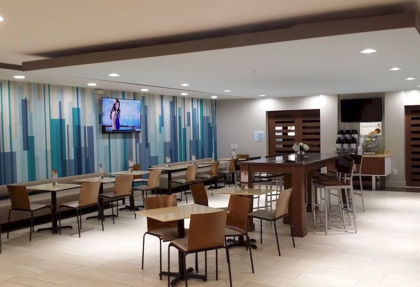 Hotel Holiday Inn Express & Suites Lexington East Winchester Road  | Lexington | Kentucky | Vereinigte Staaten 3