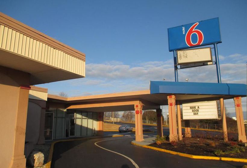 Motel 6 Greensboro  | Greensboro | North Carolina | United States 5