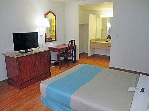 Motel 6 Greensboro  | Greensboro | North Carolina | United States 9