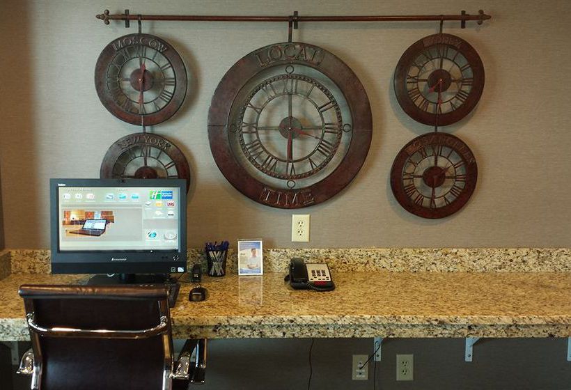 Hotel Holiday Inn Express & Suites Nevada Nevada Missouri