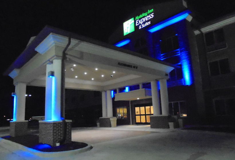 Hotel Holiday Inn Express & Suites Nevada  | Nevada | Missouri | United States 12