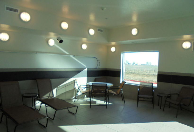 Hotel Holiday Inn Express & Suites Nevada  | Nevada | Missouri | United States 13