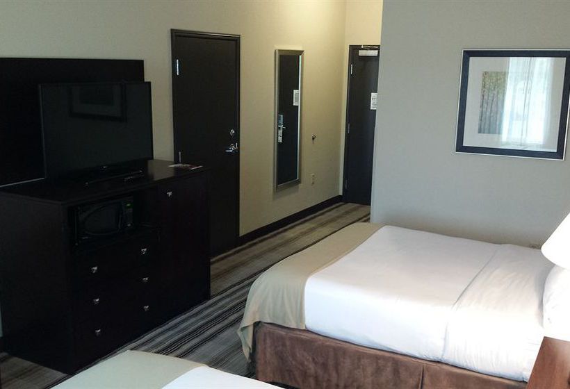 Hotel Holiday Inn Express & Suites Nevada  | Nevada | Missouri | United States 7