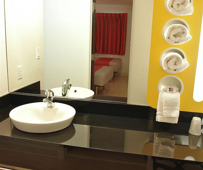 Motel 6 Dallas - Garland  | Garland | Texas | United States 6