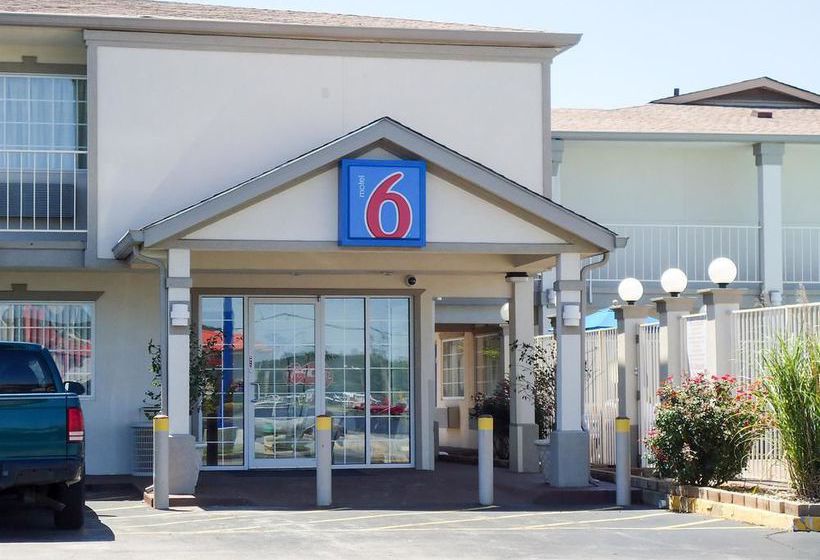 Motel 6 Bowling Green 