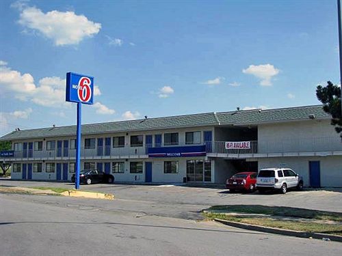Motel 6 Kansas City North - Airport  | Kansas City | Missouri | United States 1