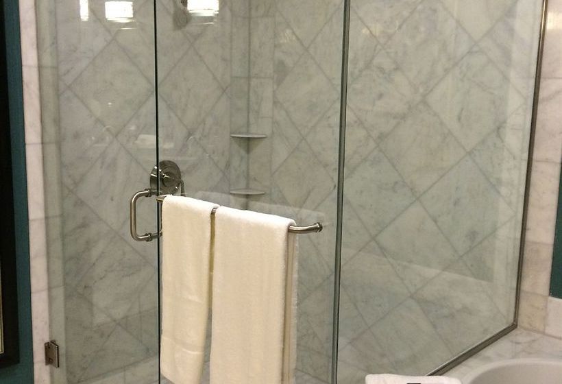 Hotel Woolley's Classic Suites - Denver Airport