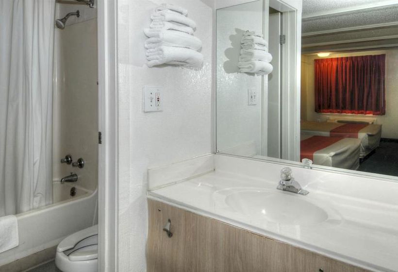 Motel 6 Asheville  | Asheville | North Carolina | United States 18