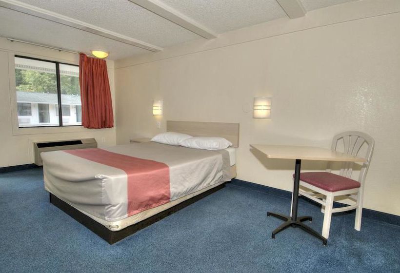 Motel 6 Asheville  | Asheville | North Carolina | United States 6