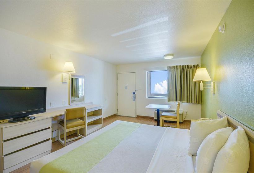 Motel 6 Houston East - Baytown  | Baytown | Texas | United States 12