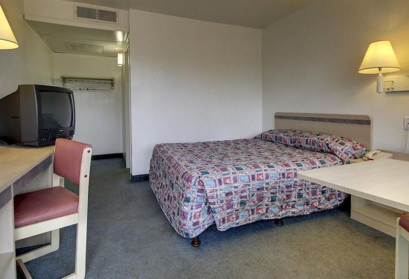 Motel 6 Louisville North - Jeffersonville  | Jeffersonville | Indiana | United States 11