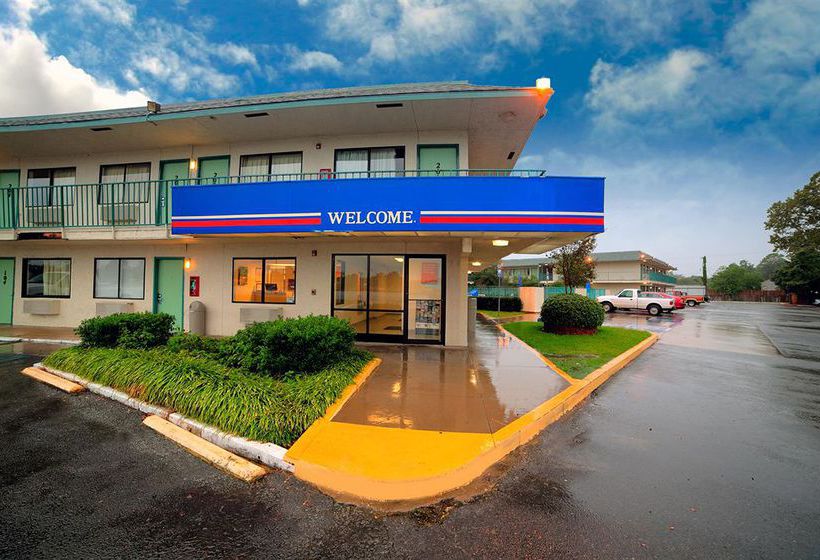 Motel 6 Alexandria Alexandria