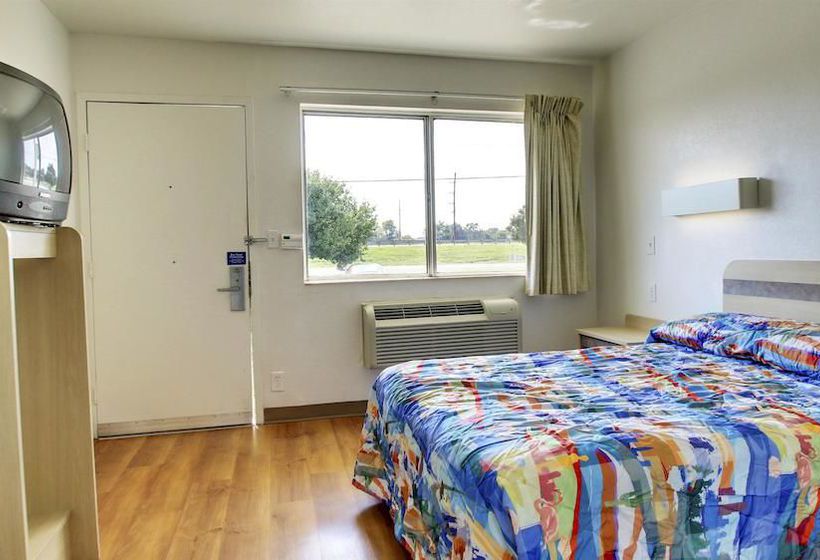 Motel 6 Monroe  | Monroe | Louisiana | United States 10