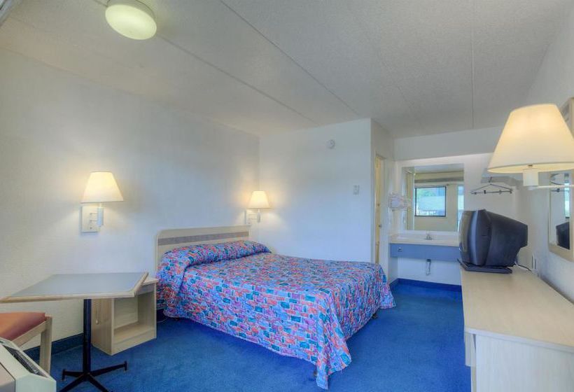 Motel 6 Knoxville North  | Knoxville | Tennessee | United States 10