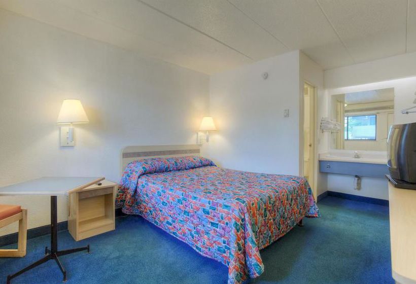 Motel 6 Knoxville North  | Knoxville | Tennessee | United States 20