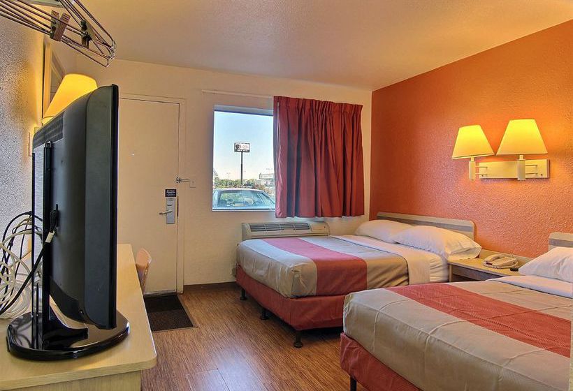 Motel 6 Bismarck  | Bismarck | North Dakota | United States 19