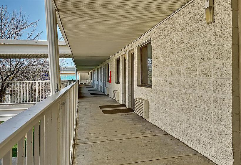 Motel 6 Chicago West - Villa Park  | Villa Park | Illinois | United States 6