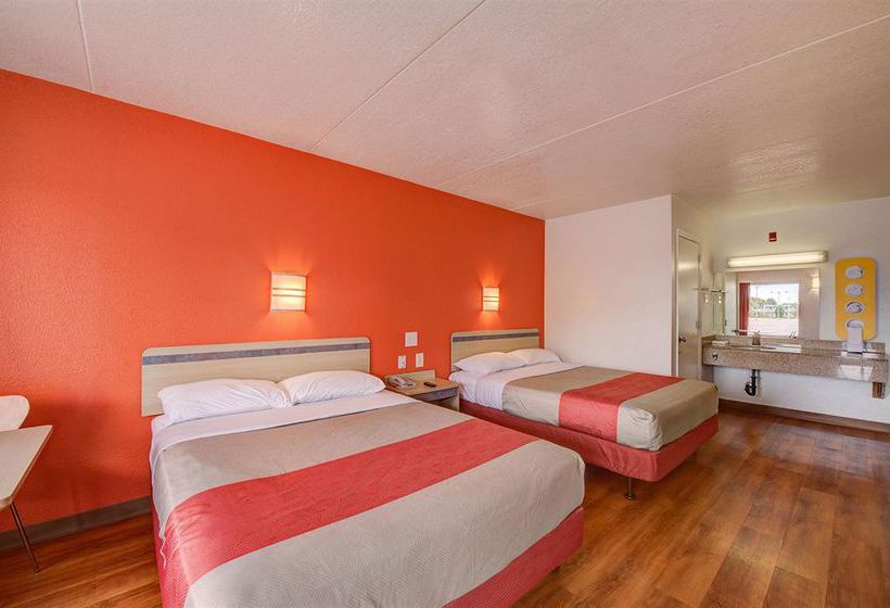 Motel 6 Norfolk  | Norfolk | Virginia | United States 12