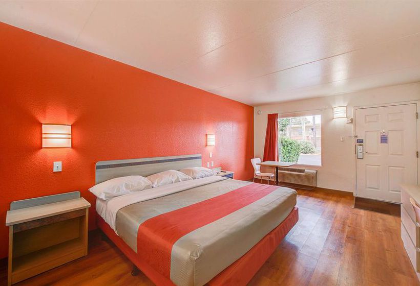 Motel 6 Norfolk  | Norfolk | Virginia | United States 16