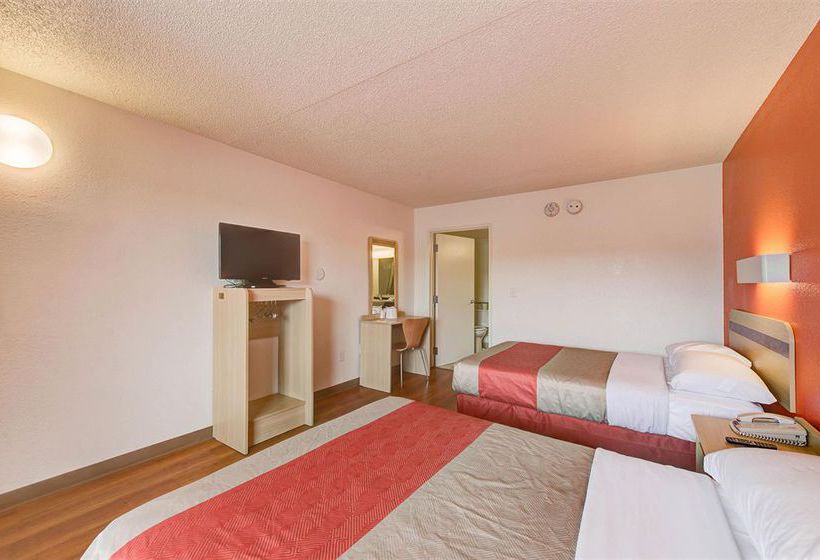 Motel 6 Norfolk  | Norfolk | Virginia | United States 17
