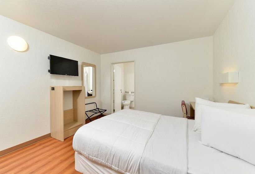 Motel 6 Anderson  | Anderson | Indiana | United States 10