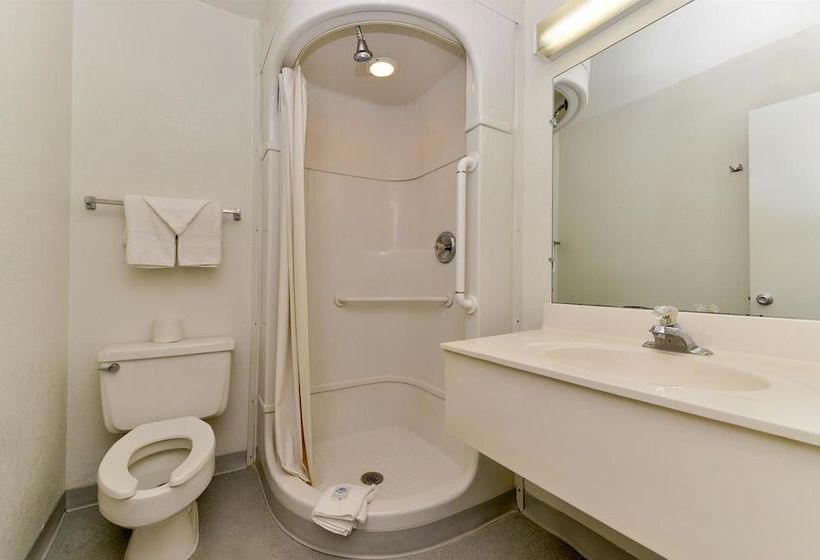 Motel 6 Anderson  | Anderson | Indiana | United States 15