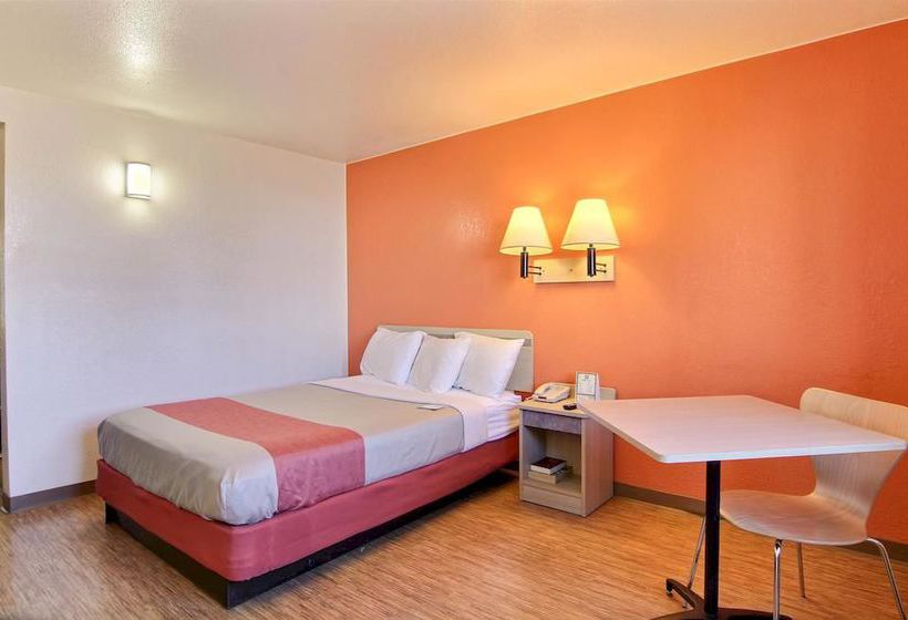 Motel 6 Fargo North  | Fargo | North Dakota | United States 14
