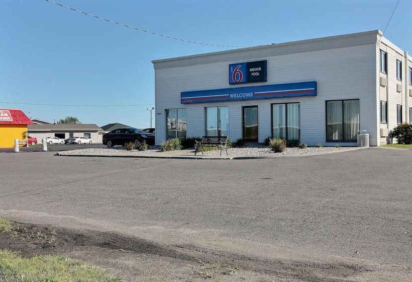 Motel 6 Fargo North  | Fargo | North Dakota | United States 8