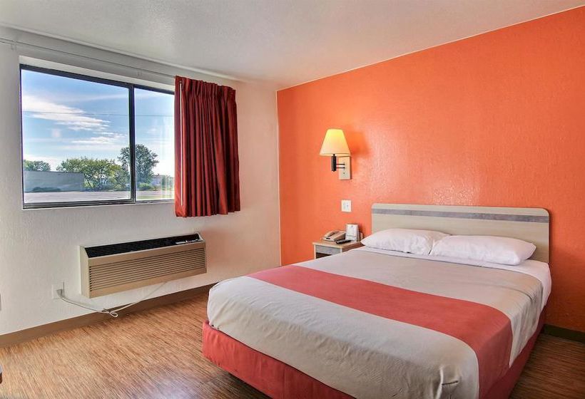 Motel 6 Fargo North  | Fargo | North Dakota | United States 9
