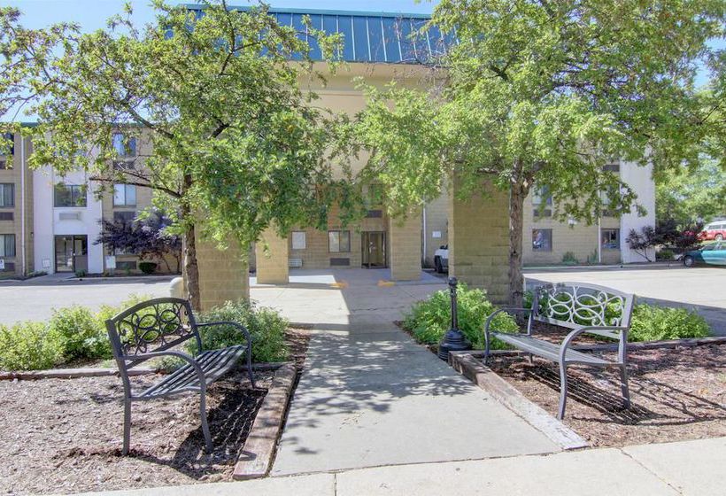 Motel 6 Madison North  | Madison | Wisconsin | United States 1