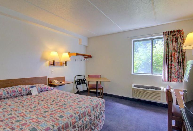 Motel 6 Madison North  | Madison | Wisconsin | United States 4