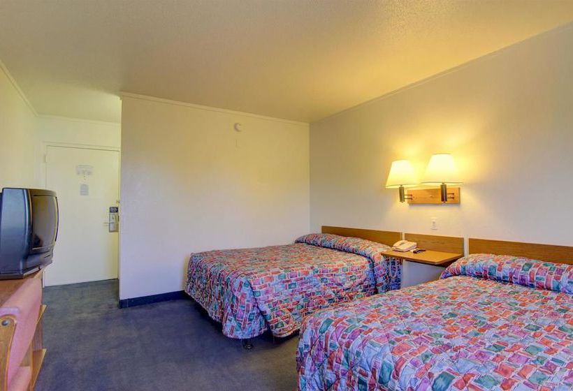 Motel 6 Madison North  | Madison | Wisconsin | United States 8